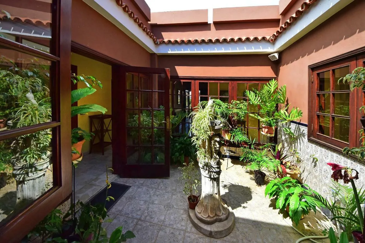 Alina - Vivienda vacacional con piscina privada Puerto de la Cruz  0*, Puerto de la Cruz (Tenerife)