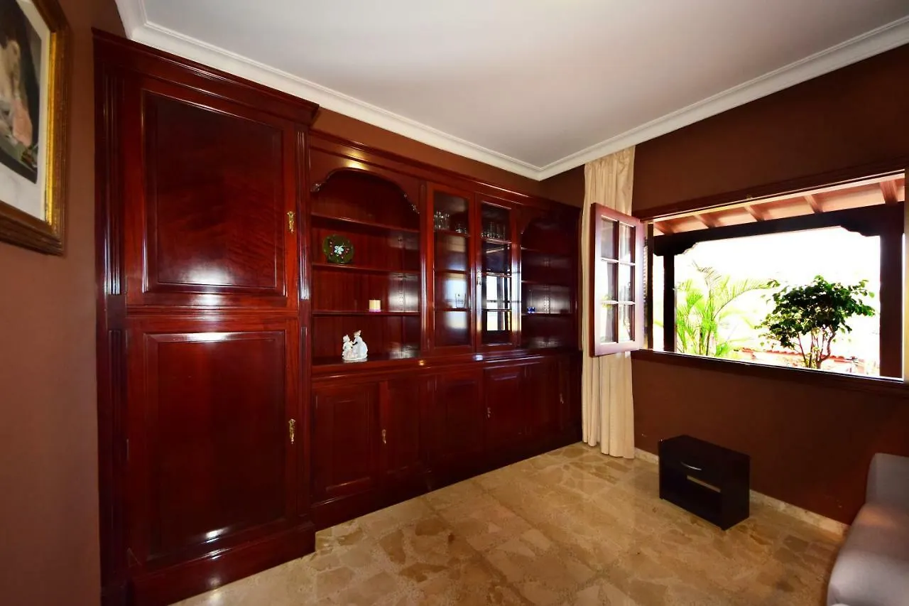 Alina - Vivienda vacacional con piscina privada Puerto de la Cruz  Сasa de vacaciones