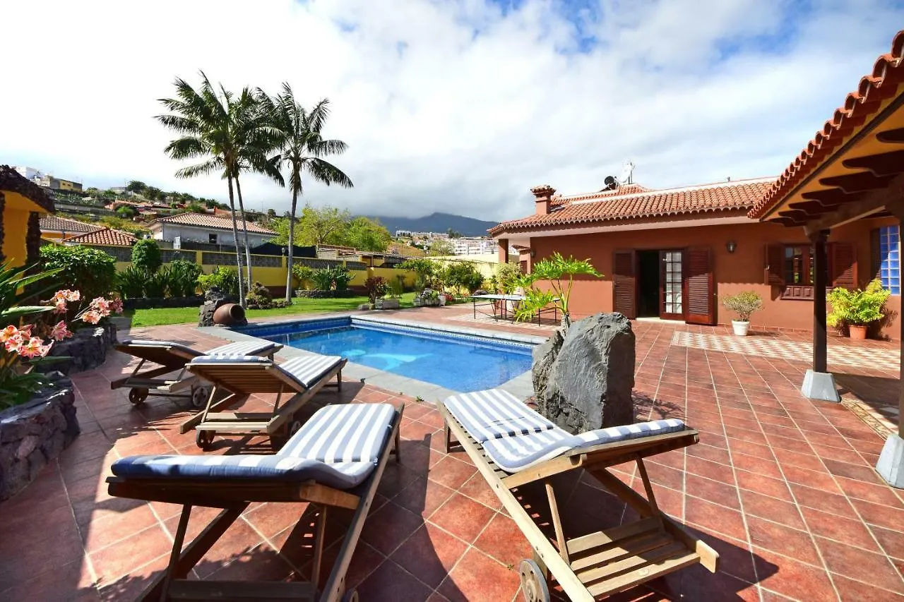 Alina - Vivienda vacacional con piscina privada Puerto de la Cruz  Сasa de vacaciones Puerto de la Cruz (Tenerife)